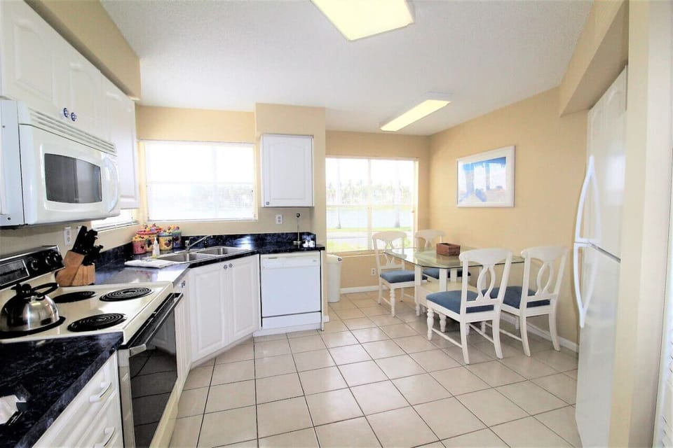 Kitchen and Breakfast Nook