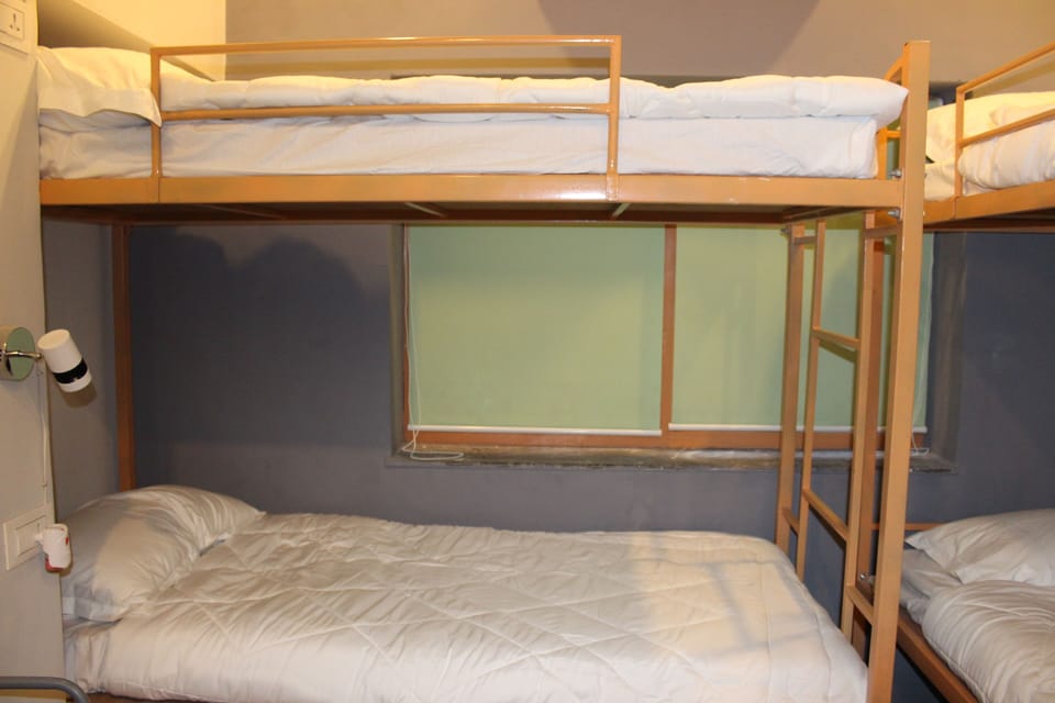 8 bed shared room fully AC.