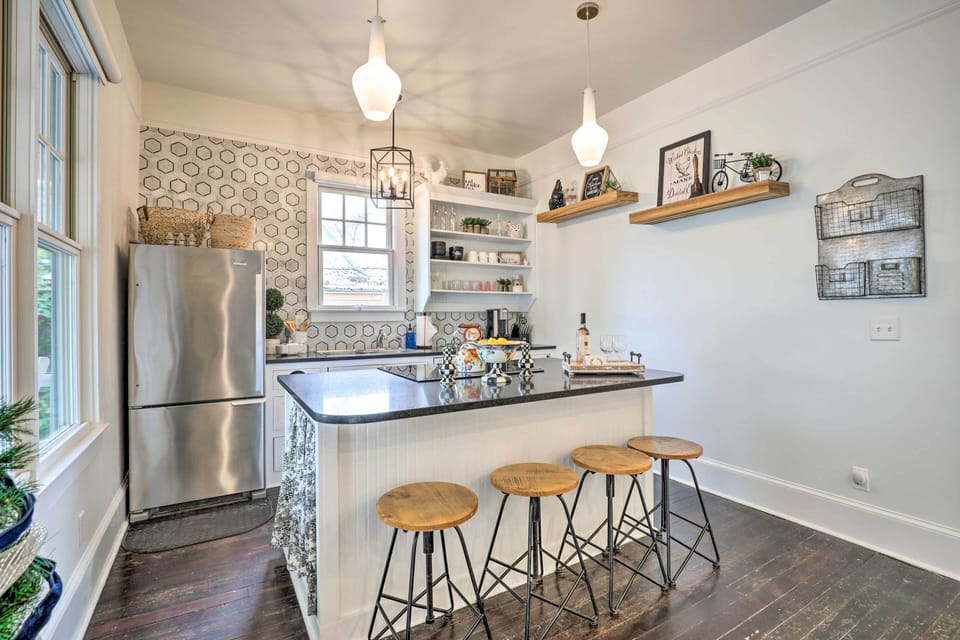 Kitchen | Dishware/Flatware