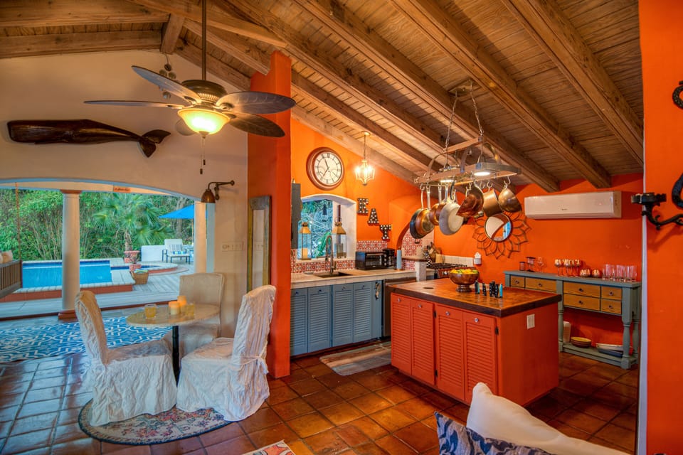 Country style kitchen with great appliances