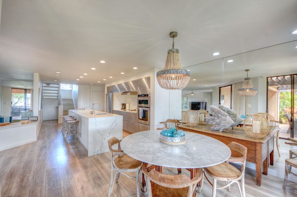 dining room/kitchen