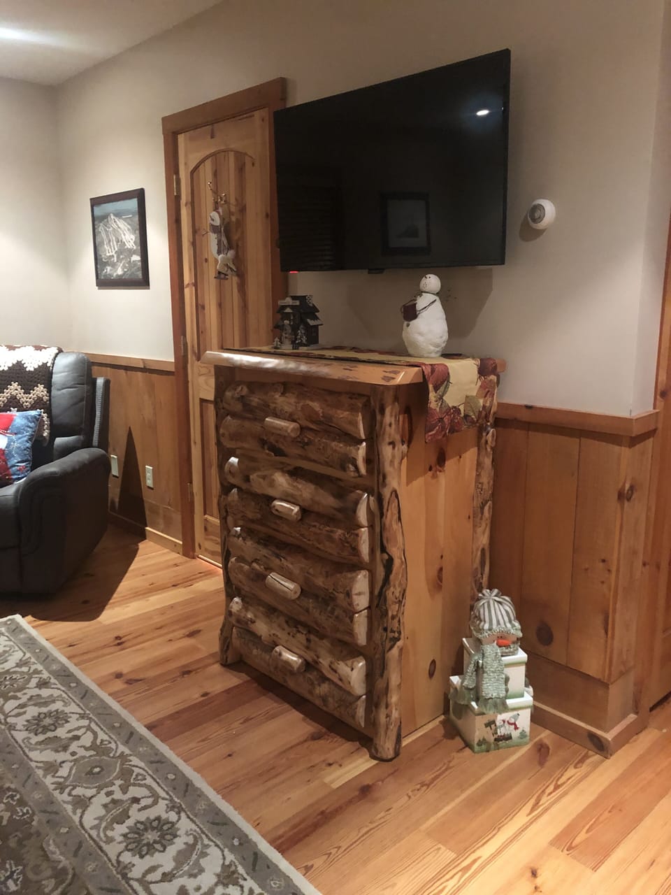 First Floor Bedroom w/ En Suite
