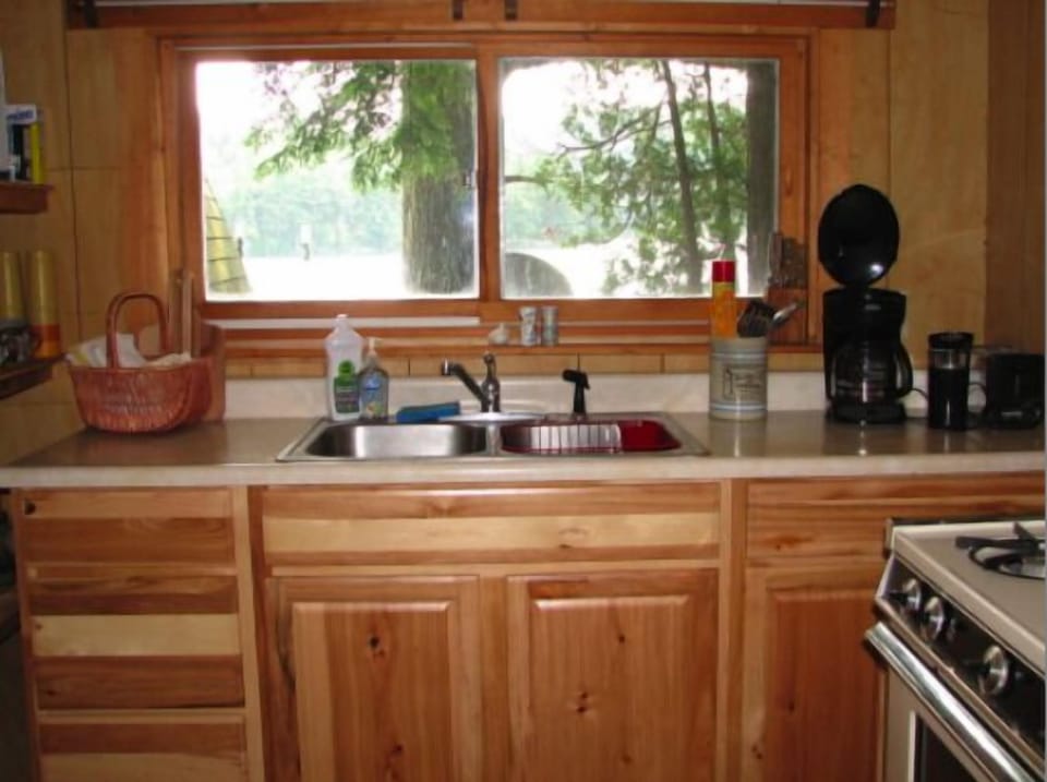 Lovely kitchen sits just a few feet from the lake.