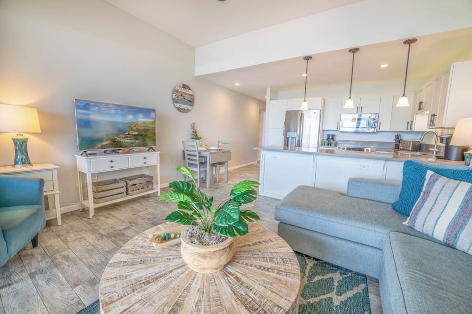 Milowai 410 A Beautiful Ocean Front View