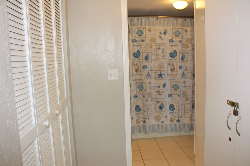 Entrance to Guest Bath