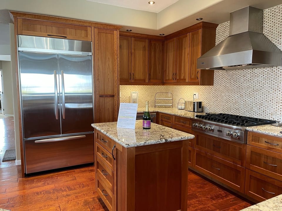 Kitchen island with complimentary bottle of wine!