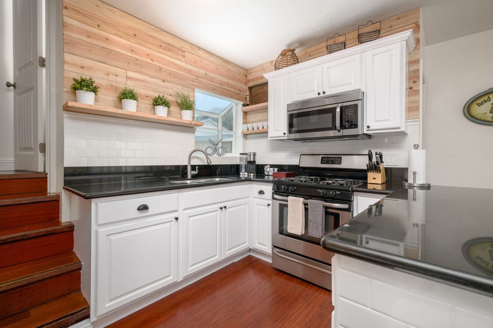 Fully Stocked Kitchen