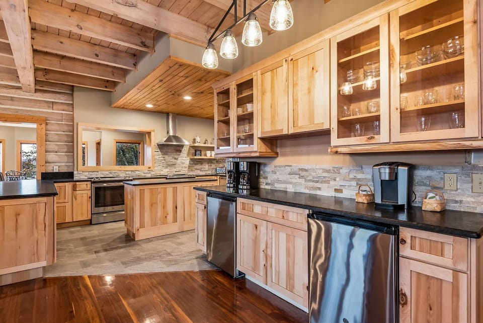 Tanglewood Mountain Lodge Kitchen