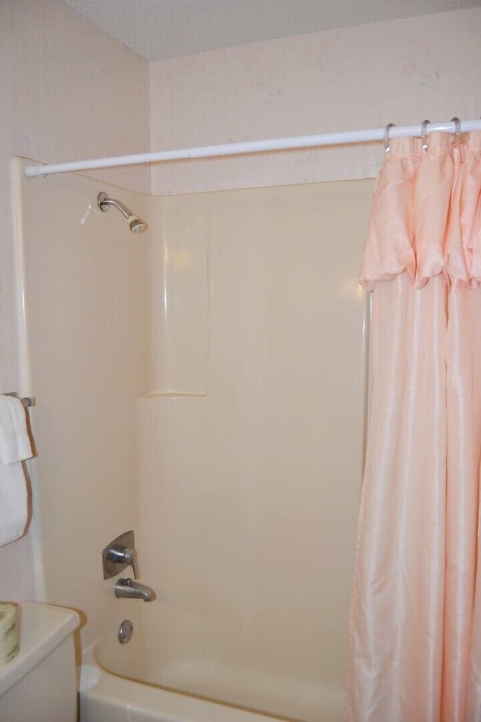 23TomiLn-Bathroom 2 (2)