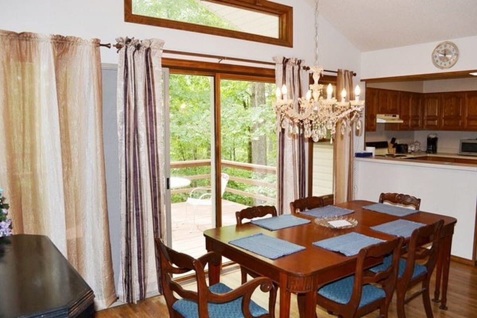 8AlarWy-Dining Area (2)