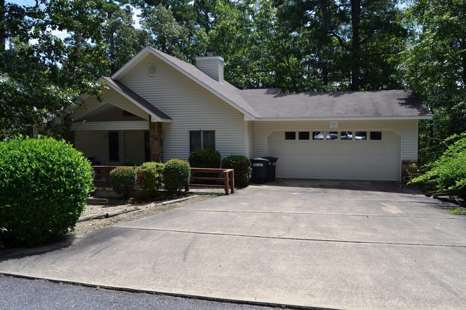 8AlarWy-Front view 1