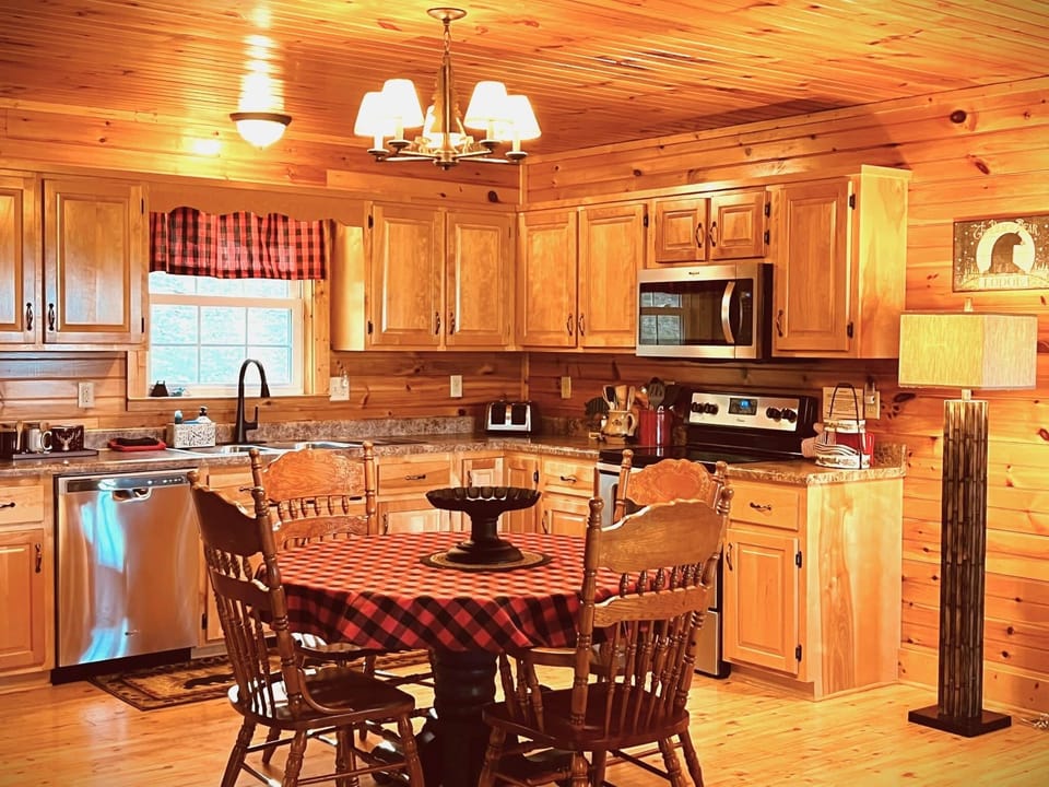 Kitchen w/custom cabinets, stainless appl, all dishes/pots/pans 