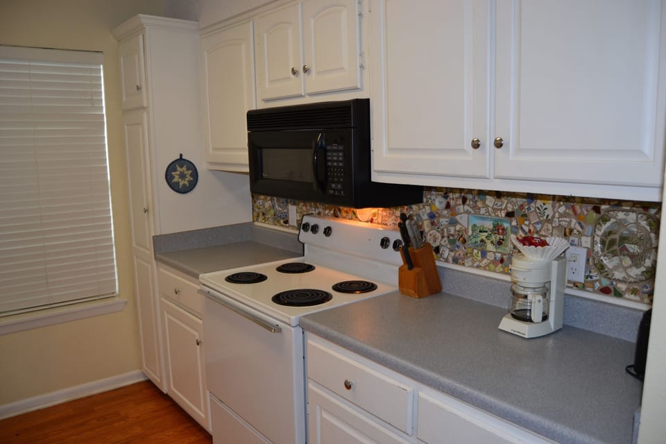 149LaviLn-kitchen v2