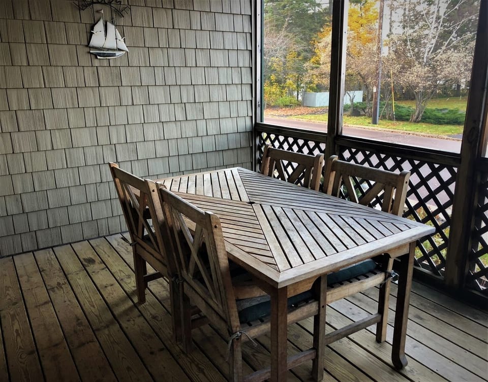Screen Porch