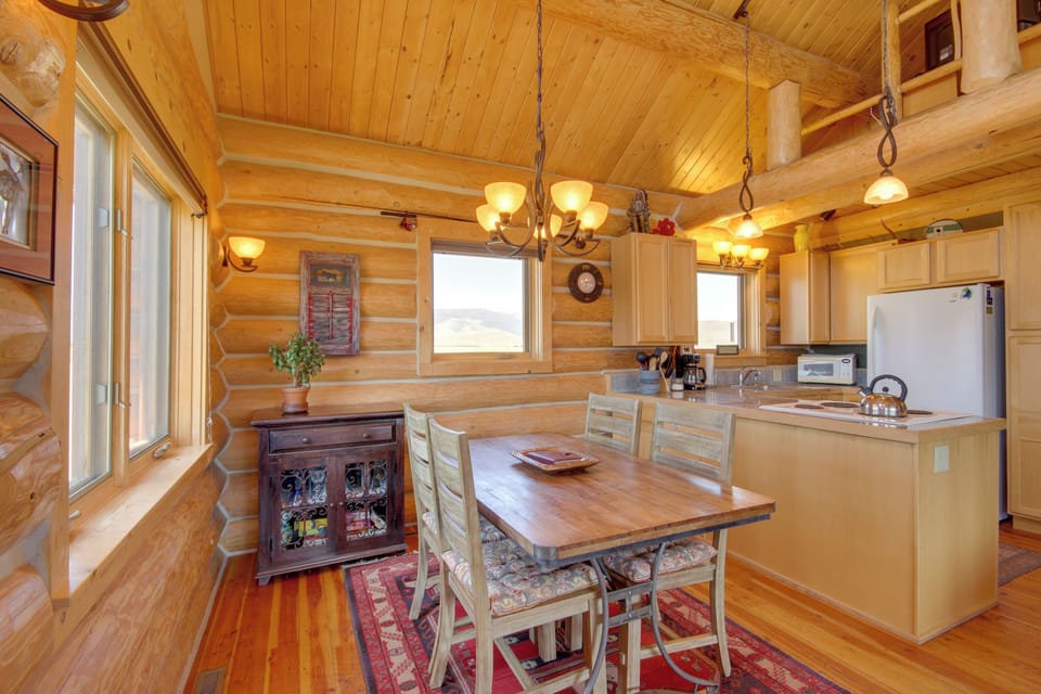 Dining Area | Dishware & Flatware