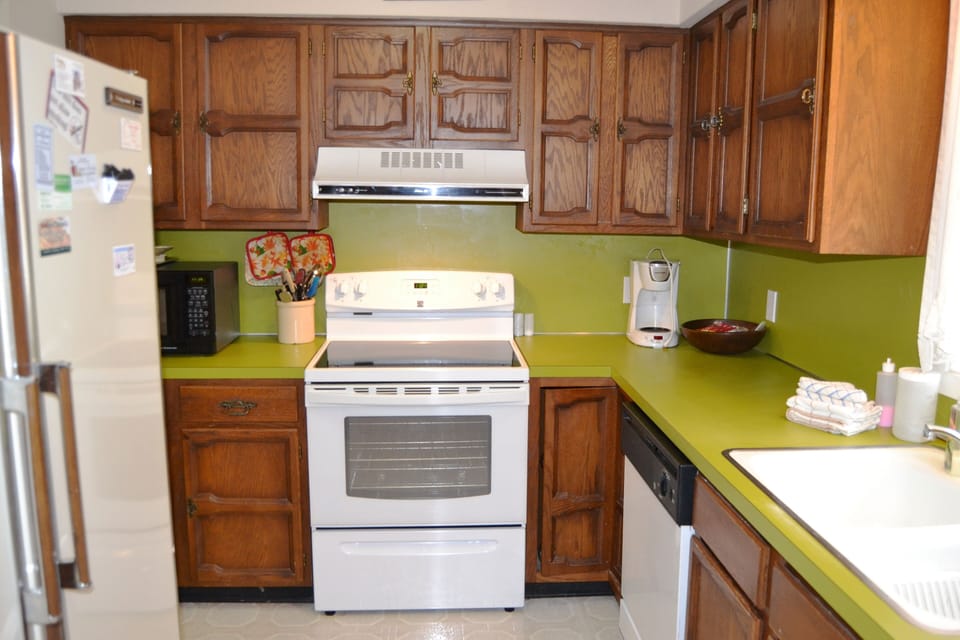 16OranPl-Kitchen v1