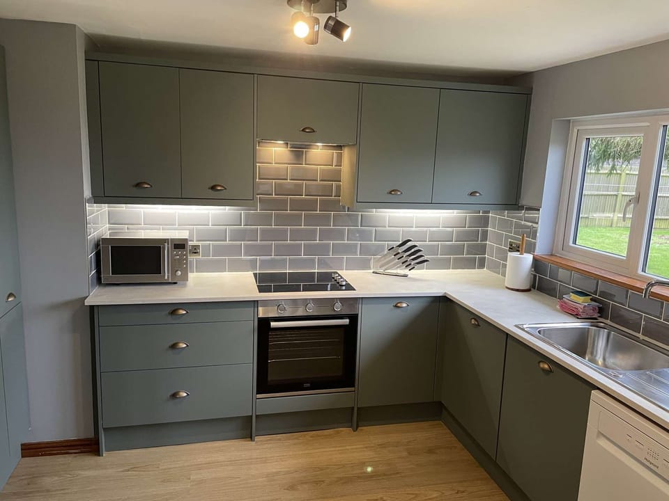 Brand New kitchen installed January 2024