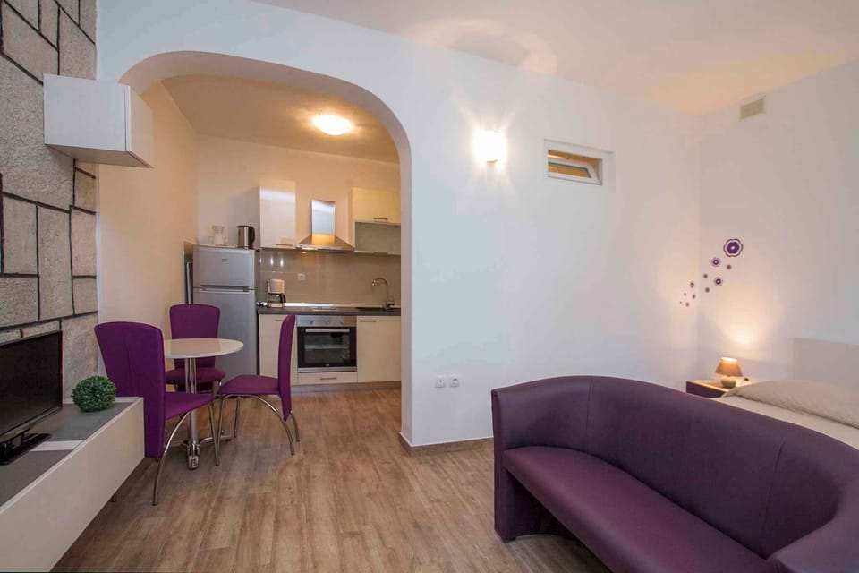 living/bedroom