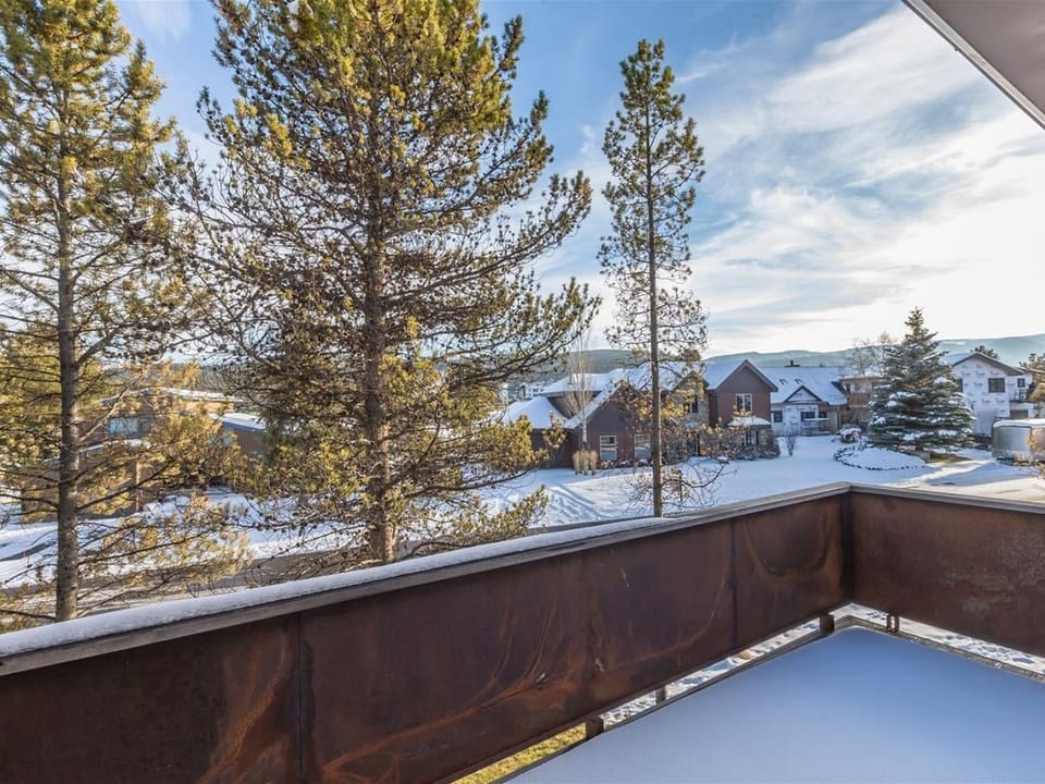 Beautiful winter views | Main Level