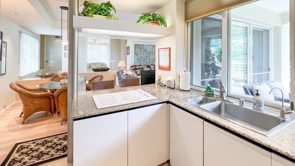 Bright, cheerful , open floor plan.