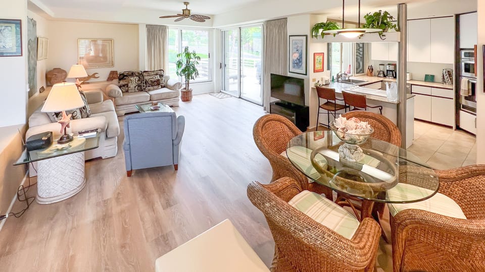 Beautifully furnished, very comfortable, clean unit.
