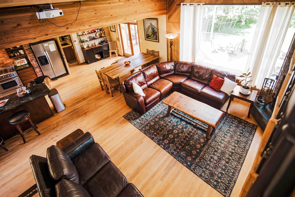 Additional Living Room
