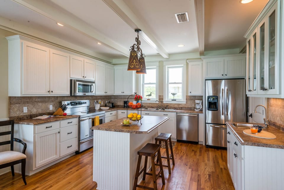 This fabulous kitchen makes cooking a breeze.