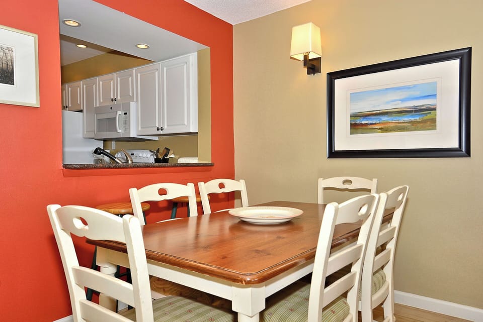 Main Level,Dining Area,