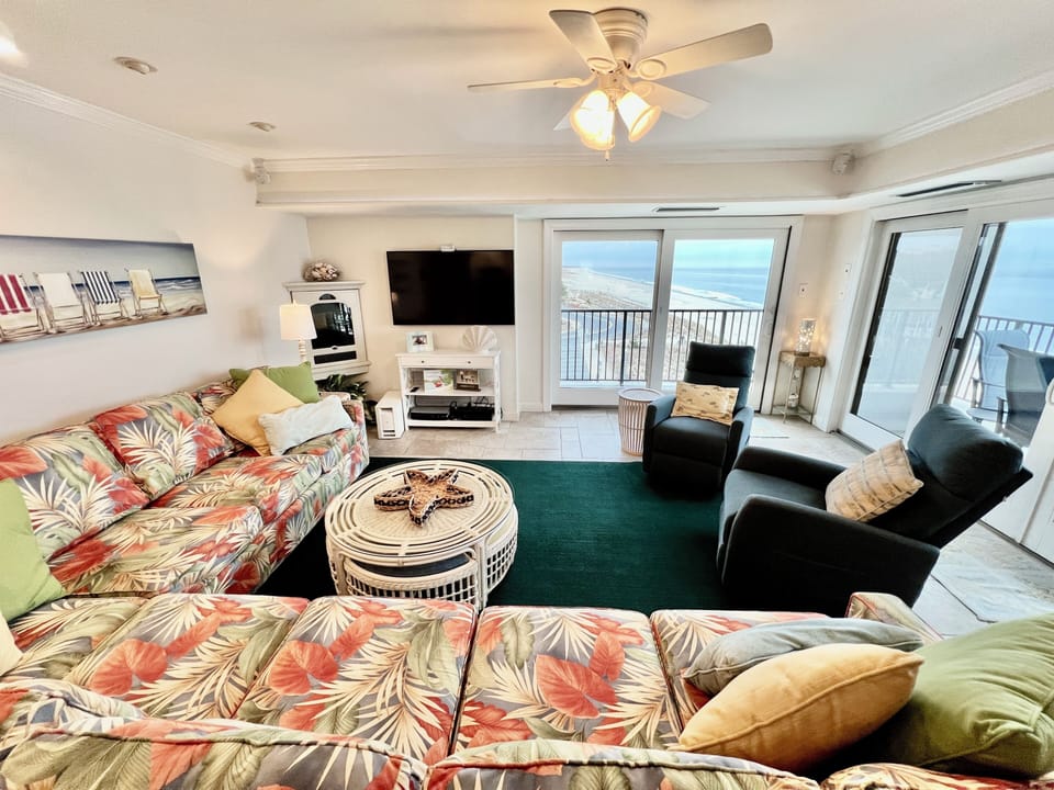 Floor Plan,LR,