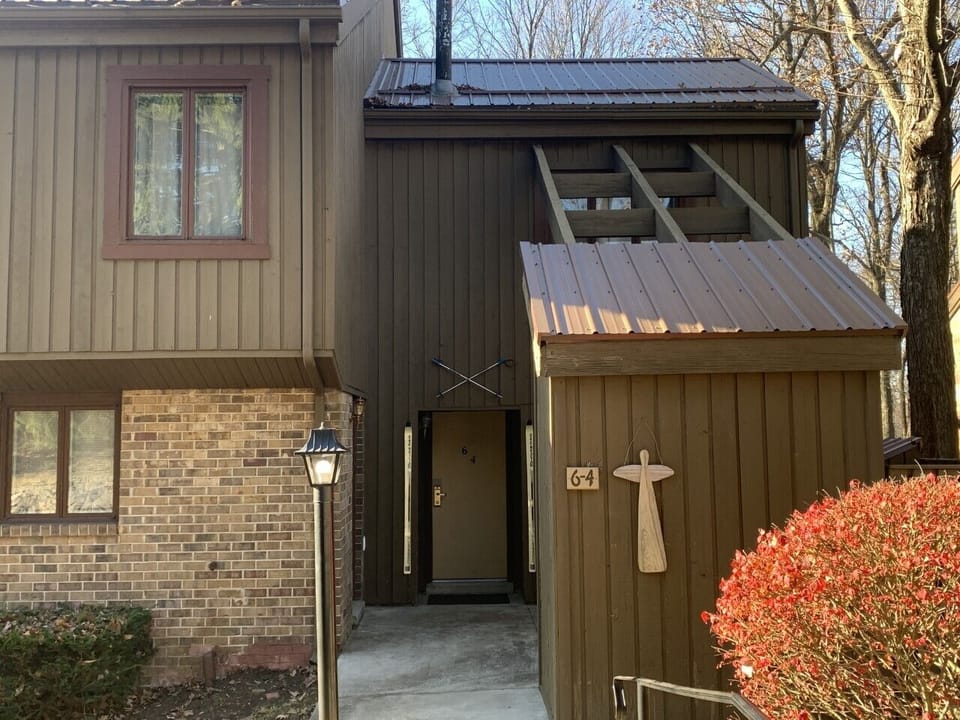 Welcome to 6-4 Mountain Villas!