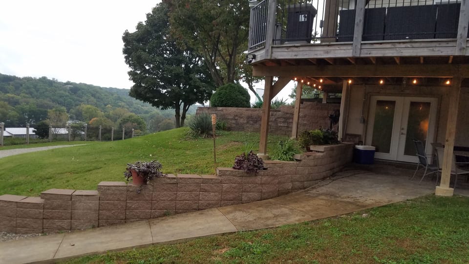 Views of the farm all around.Lower Unit. Handicapped accessible w no stairs.
