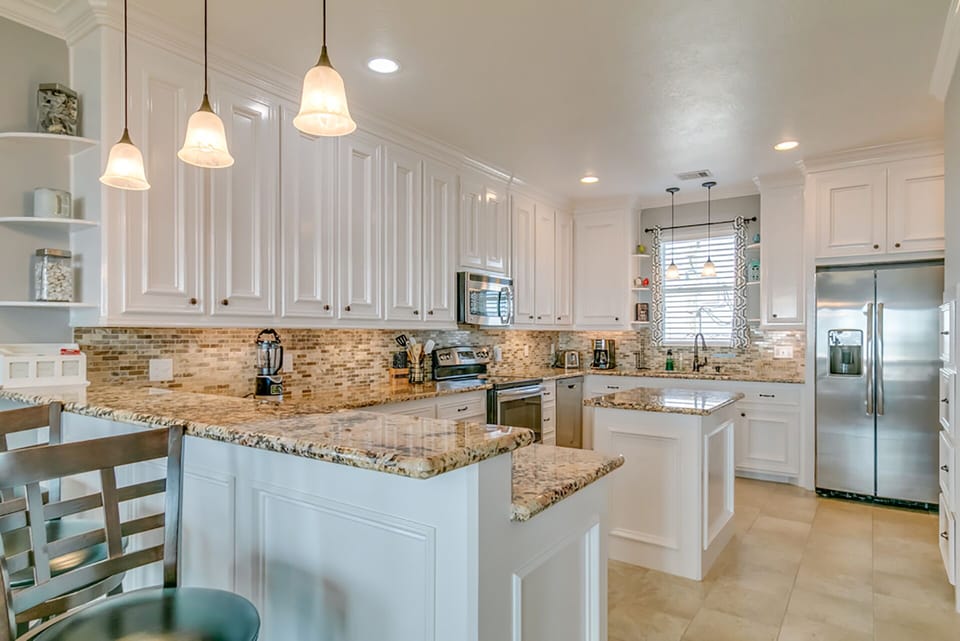 Full Kitchen -- Everything to entertain your family while on vacation.
