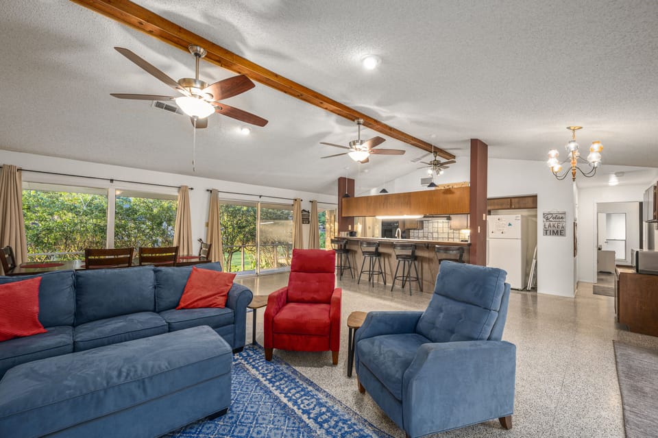 Living Room with Glass Walls Providing 270 Degree Views 2
