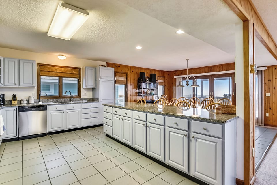 Main Level,Kitchen,