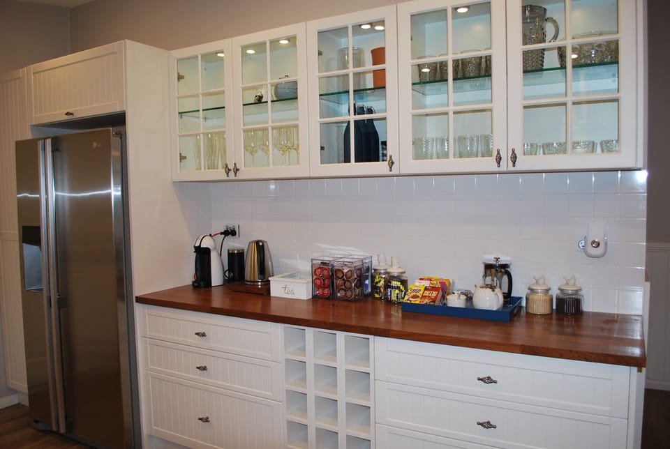 Lodge kitchen servery