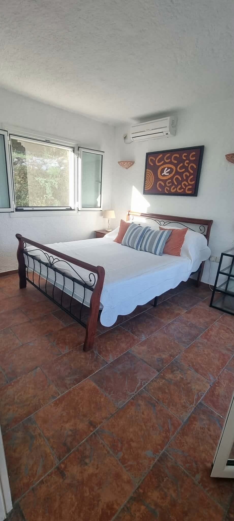Guest house queen 