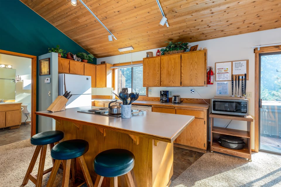 Kitchen - Main Level