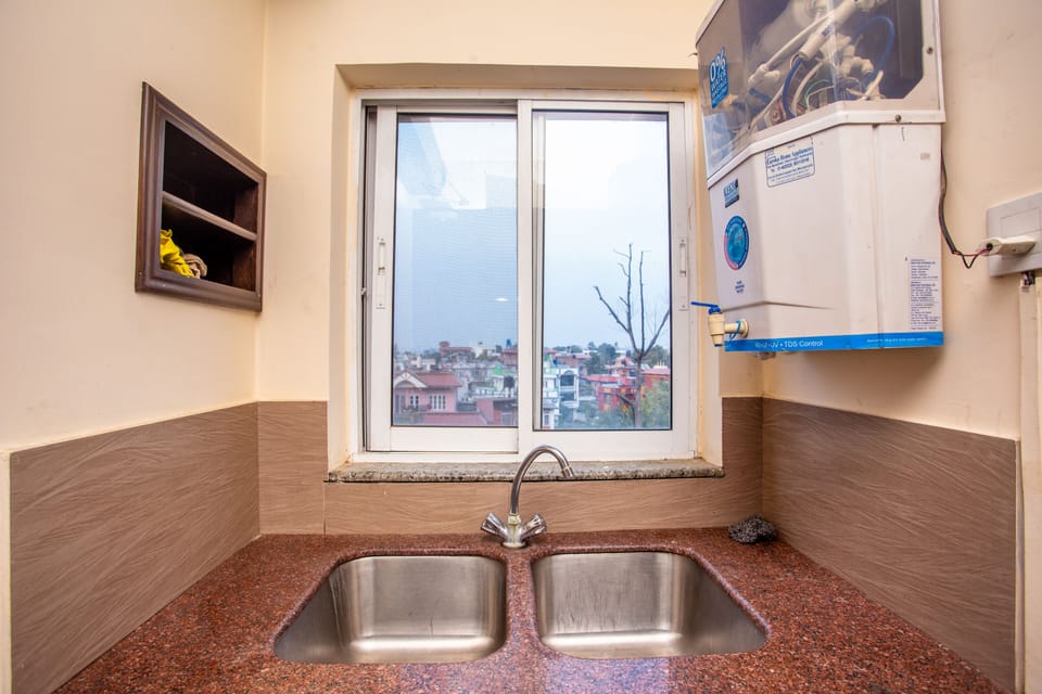 The sink also has heated water!