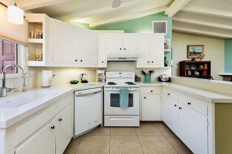 Fully-equipped chef's kitchen