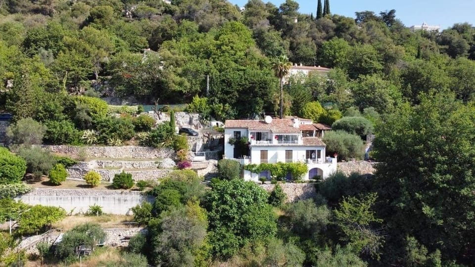 An arial view of Le Contadour.