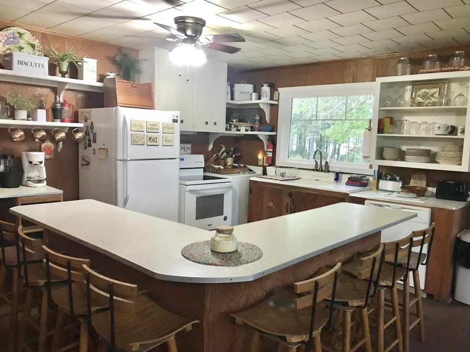 Kitchen w/ pots, pans & kitchenwares 