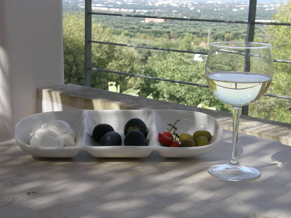 Home Grown Figs and a glass of Fiano 