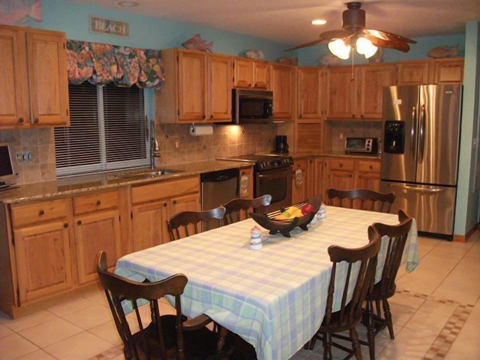 Large Family Kitchen with 12 foot long Table 