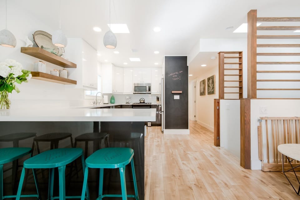 Upstairs kitchen - Fun chalkboard wall
