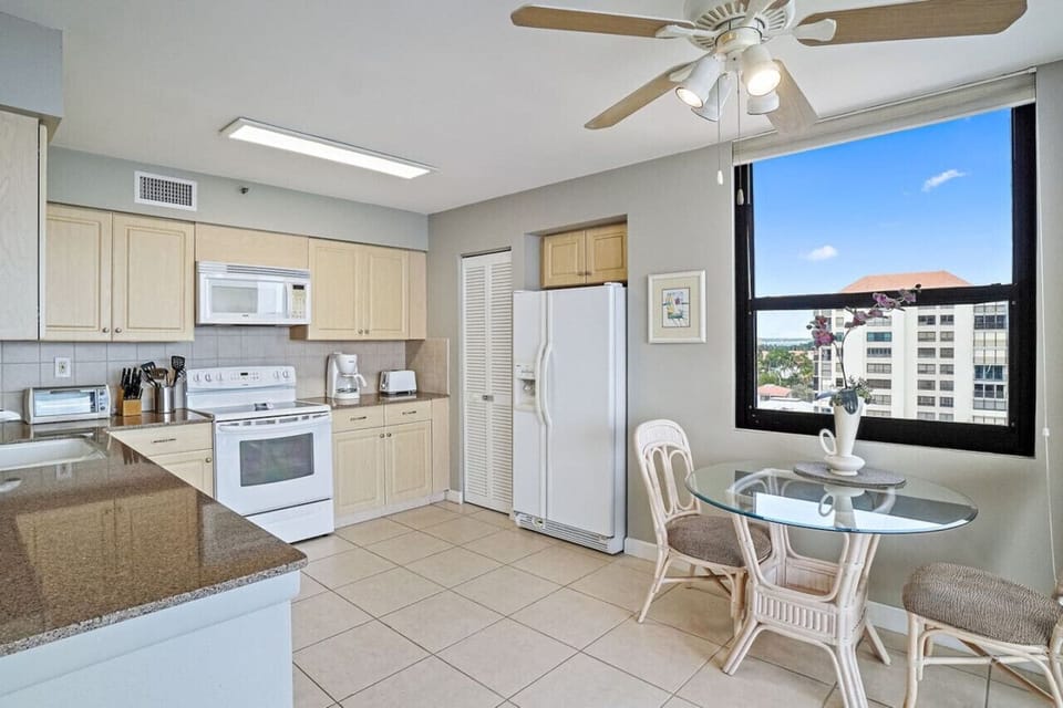 Kitchen with Breakfast Nook