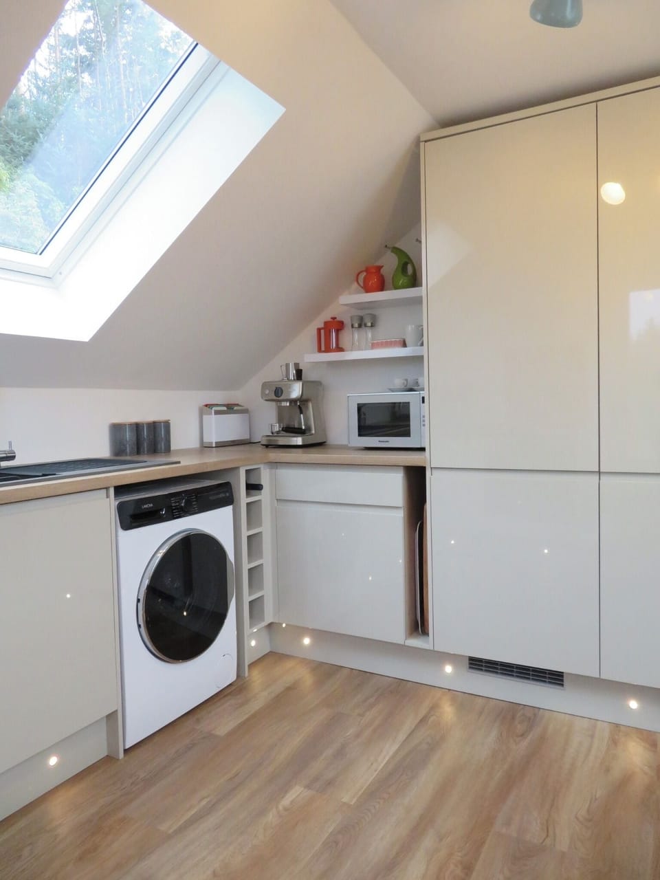 Fully fitted kitchen