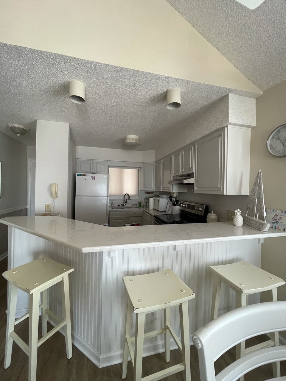 Kitchen and Bar Space