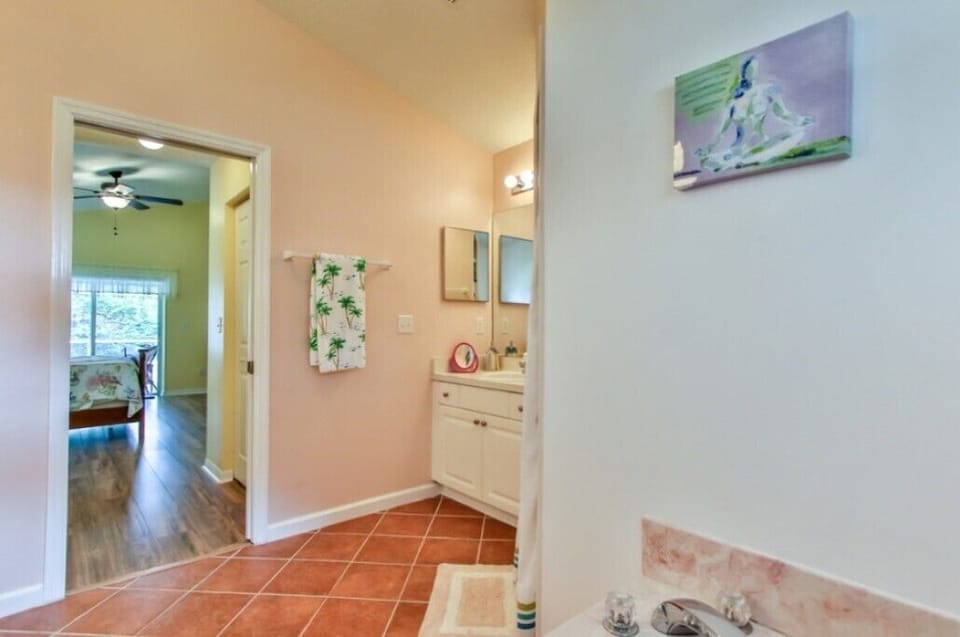 Master bathroom.