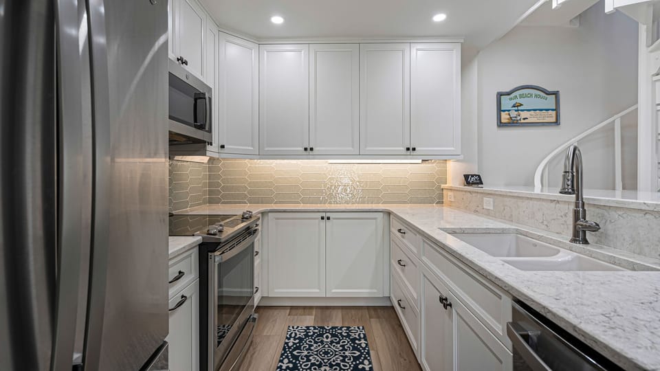 Full kitchen