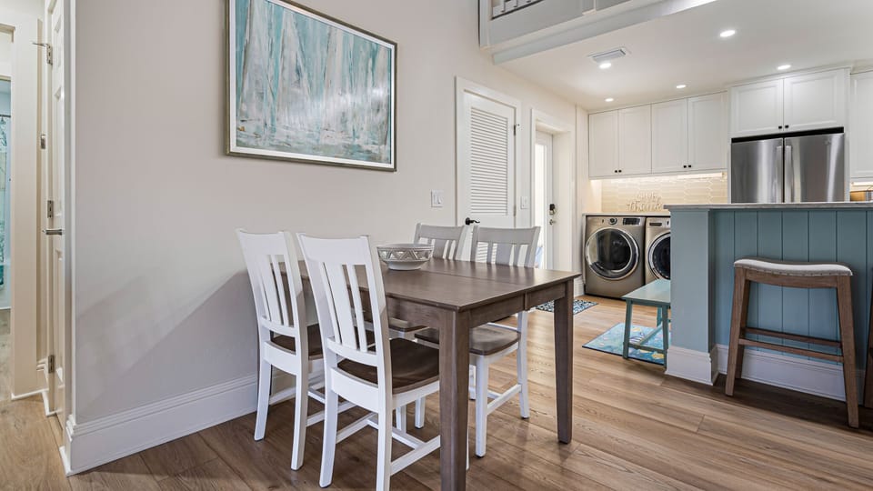 Dining area into kitchen